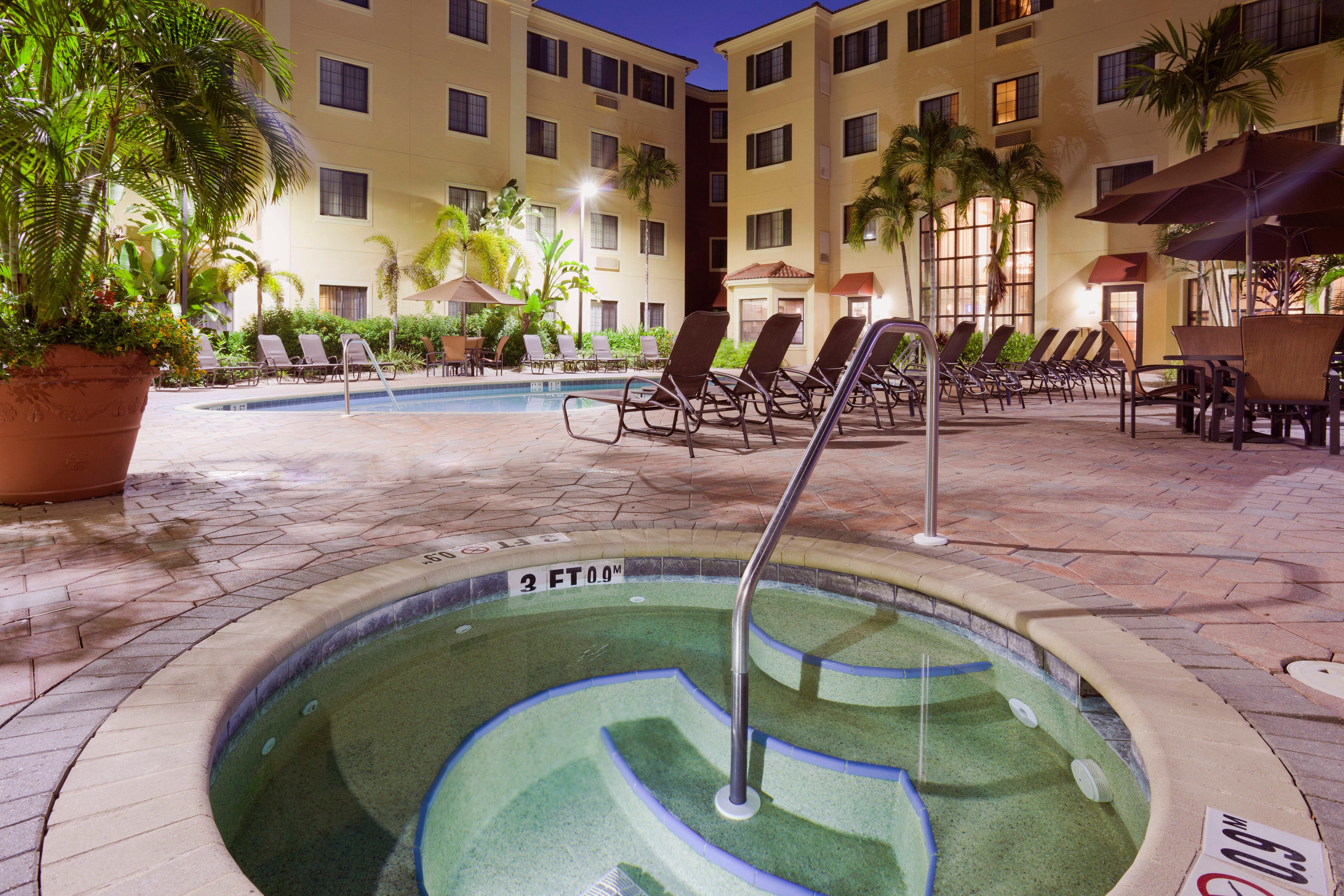 Staybridge Suites Naples - Gulf Coast, An Ihg Hotel Kültér fotó